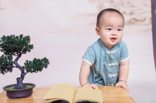 阳春孕妇显怀是几个月